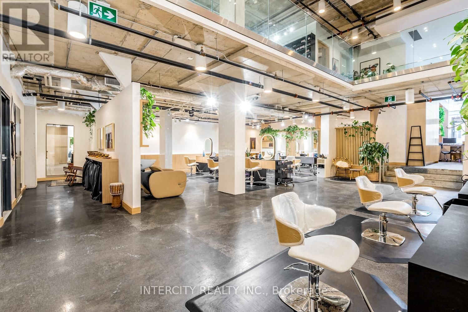 102 - 277 DAVENPORT ROAD Image 8