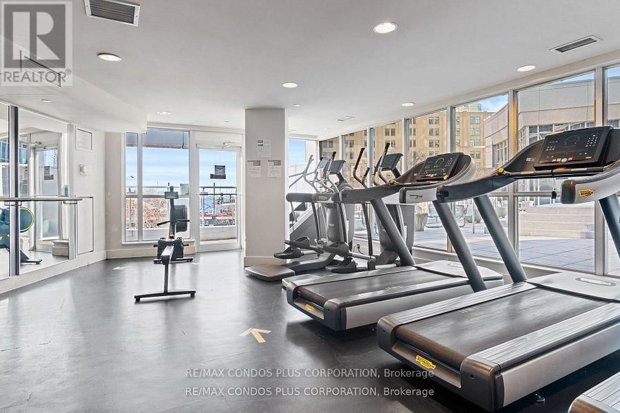 2611 - 218 QUEENS QUAY WEST Image 38