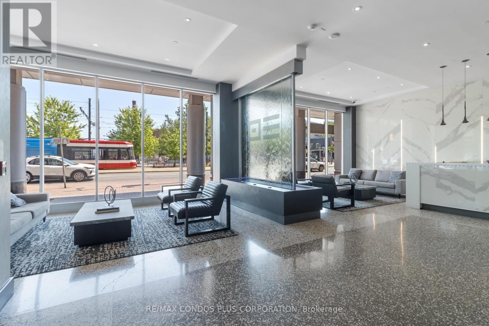 2611 - 218 QUEENS QUAY WEST Image 5