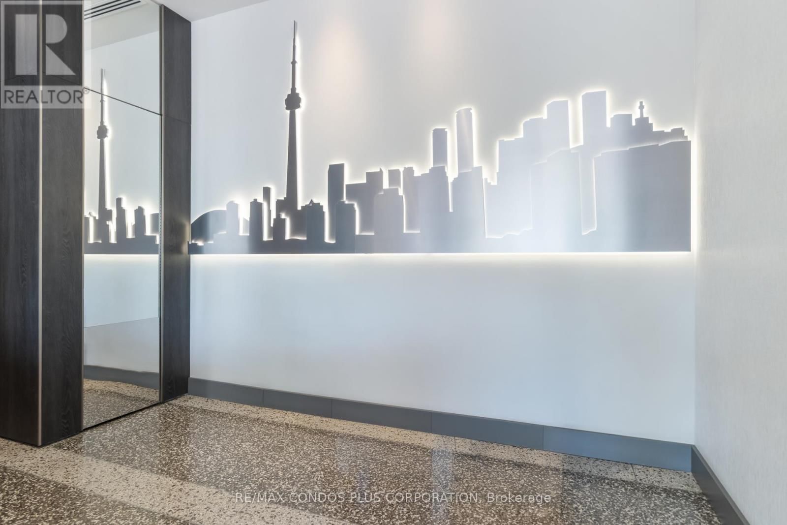 2611 - 218 QUEENS QUAY WEST Image 7