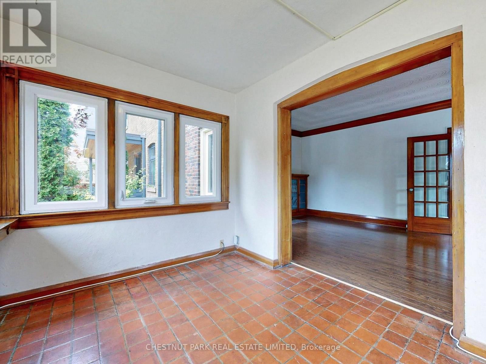 114 COLIN AVENUE Image 13