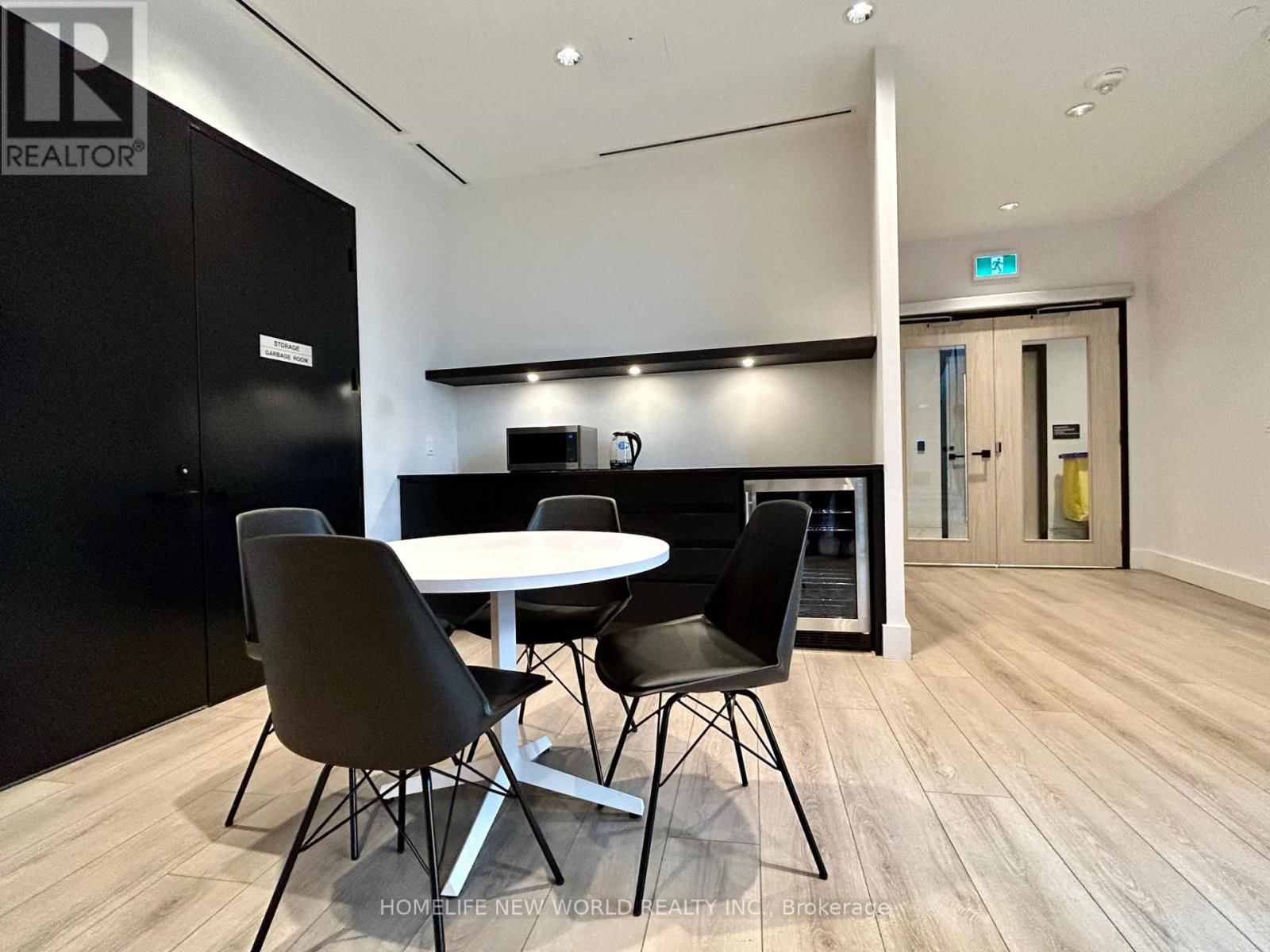 611 - 30 TRETTI WAY Image 7