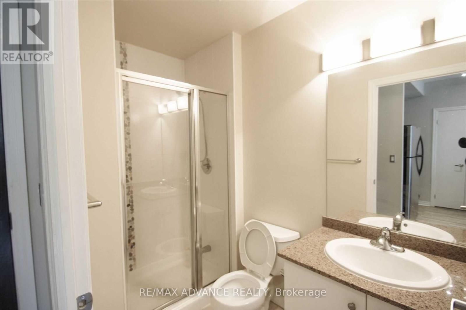 2007 - 12 YONGE STREET Image 5