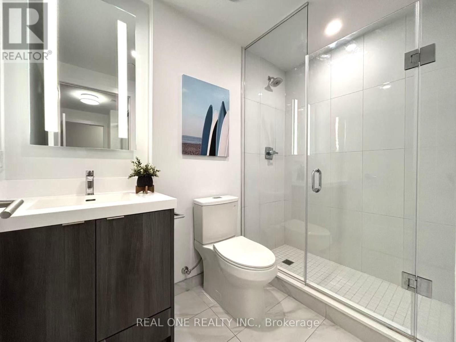 2704 - 30 INN ON THE PARK DRIVE Image 11