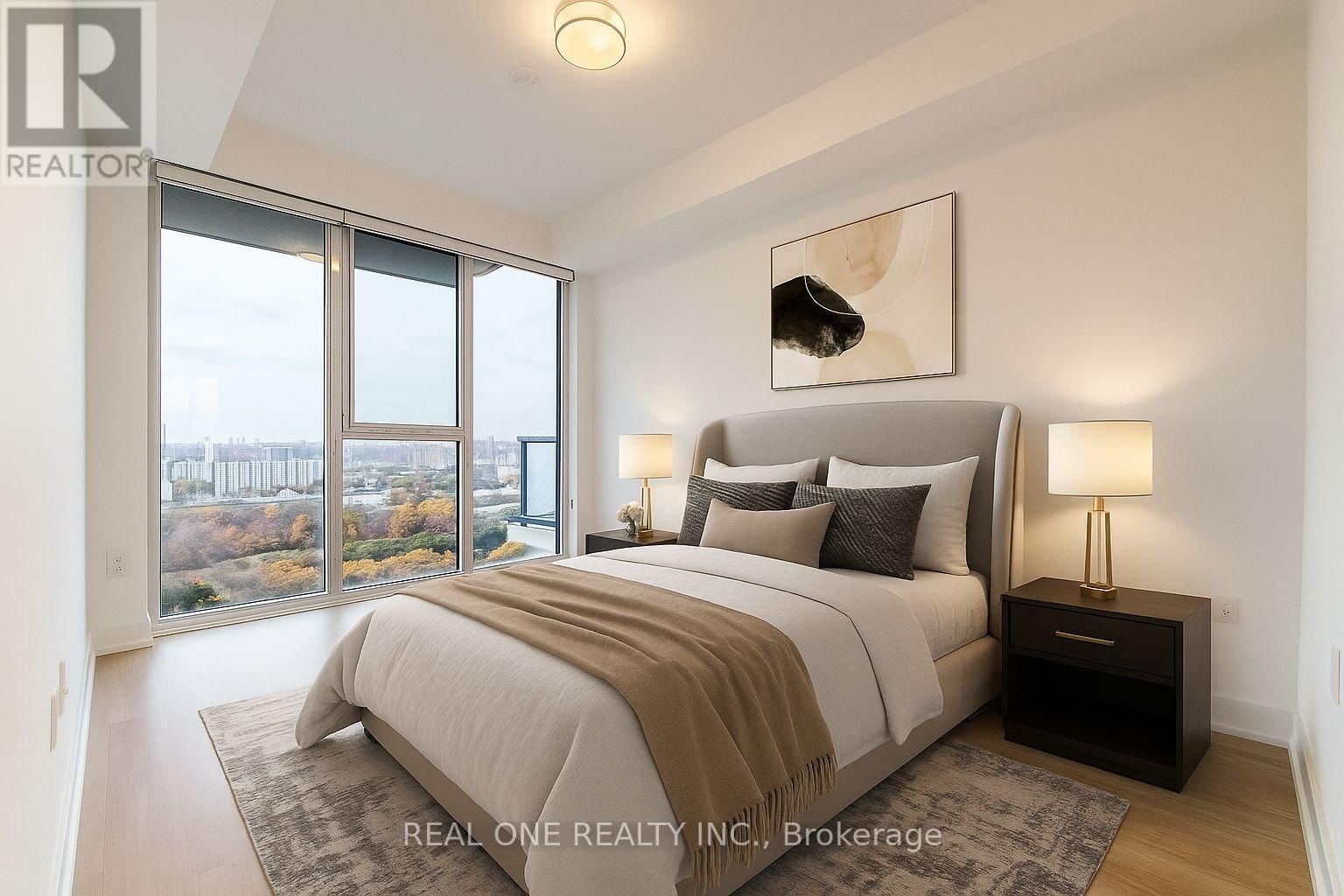 2704 - 30 INN ON THE PARK DRIVE Image 14