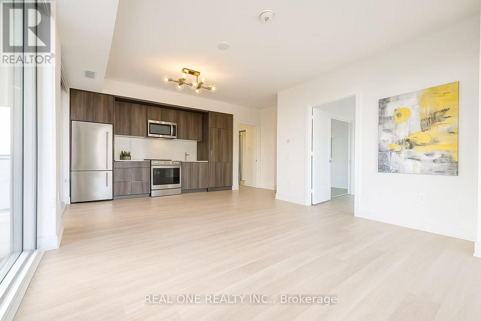 2704 - 30 INN ON THE PARK DRIVE Image 26