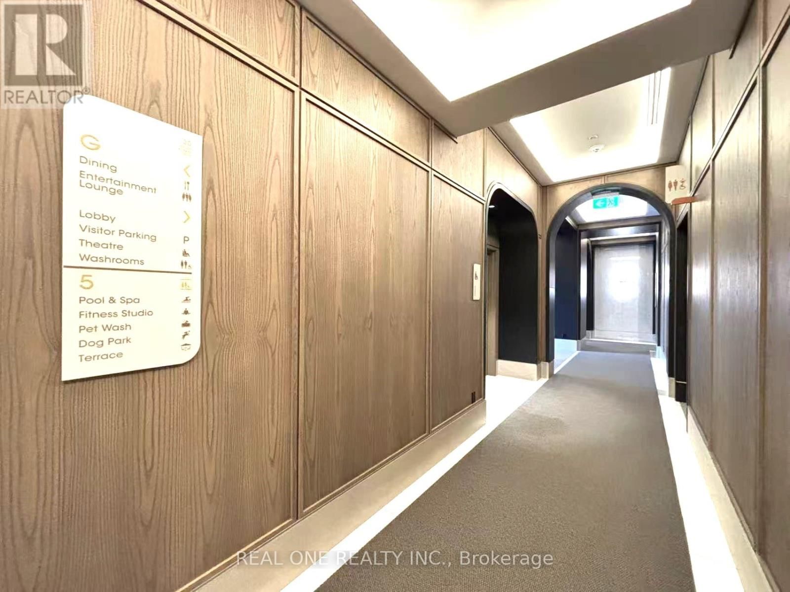 2704 - 30 INN ON THE PARK DRIVE Image 35