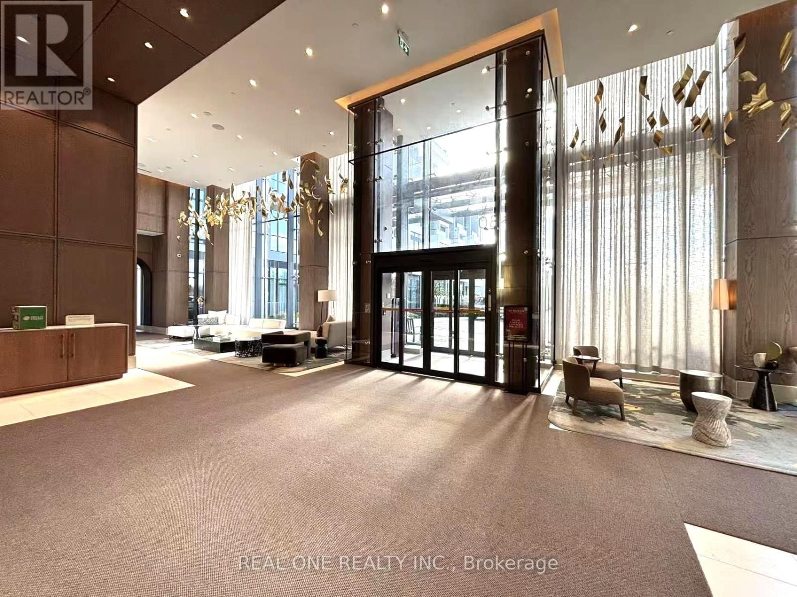 2704 - 30 INN ON THE PARK DRIVE Image 37