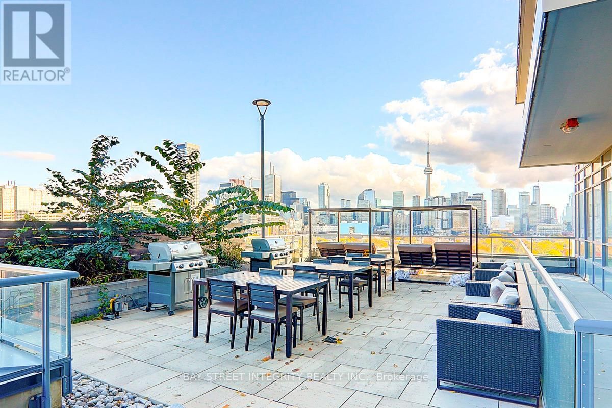 201 - 181 HURON STREET Image 20