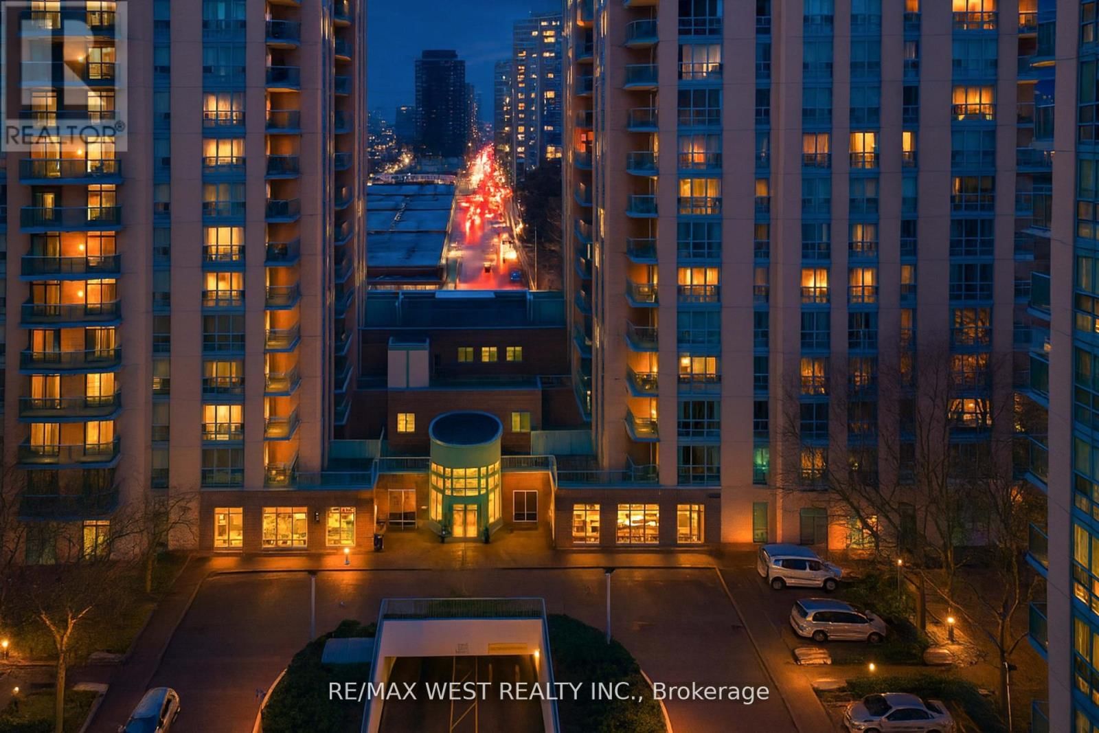 216 - 22 OLIVE AVENUE Image 1