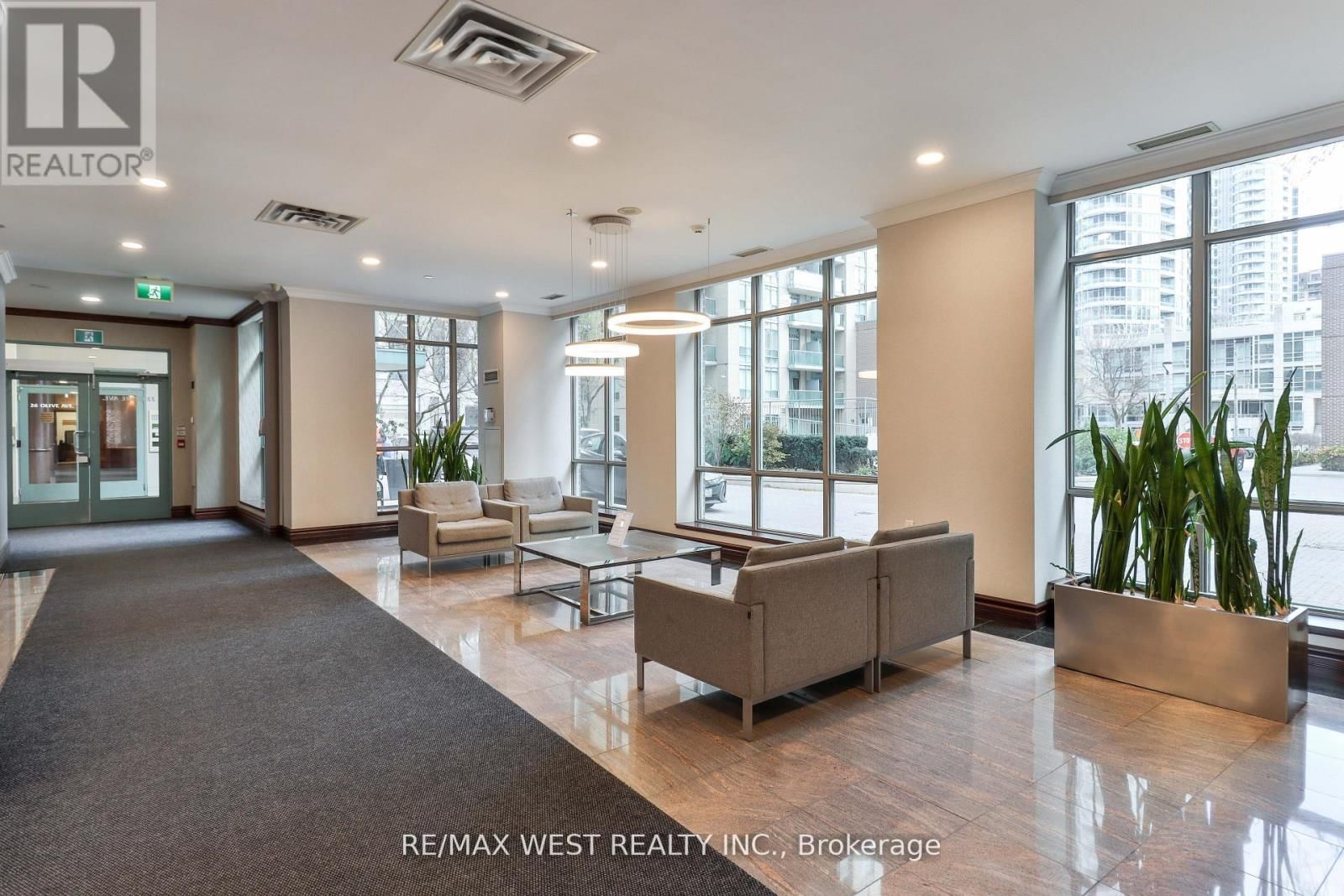 216 - 22 OLIVE AVENUE Image 11