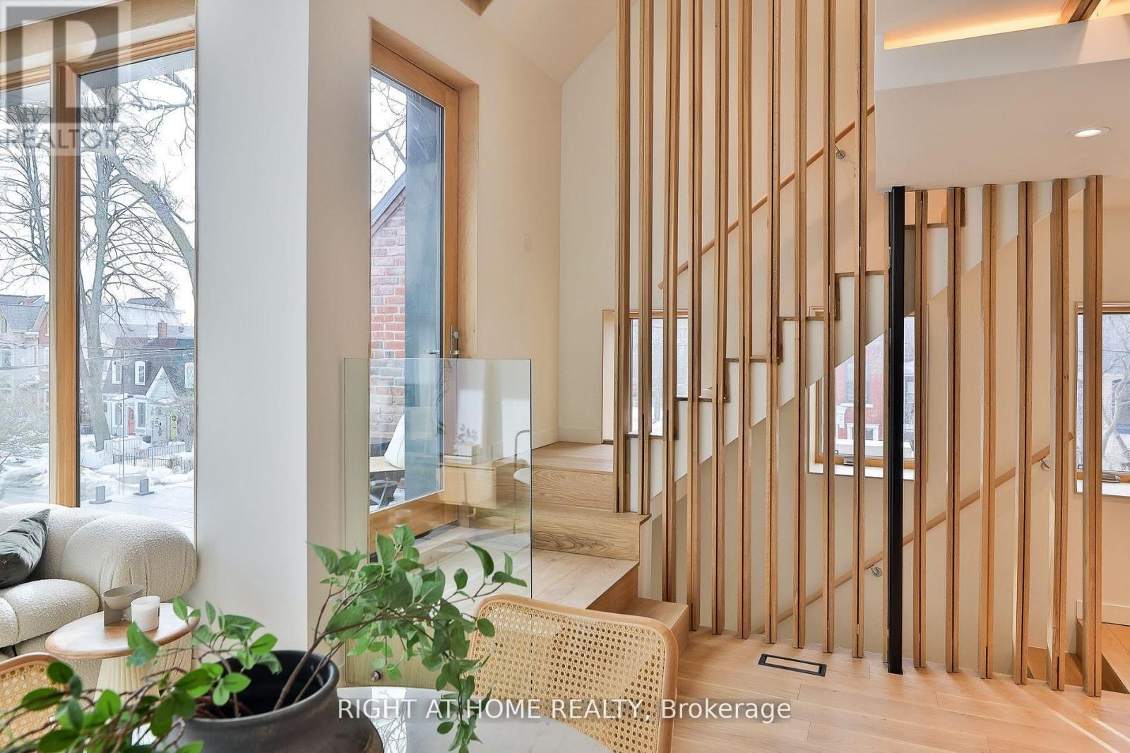 PH 2 - 225 BRUNSWICK AVENUE Image 15