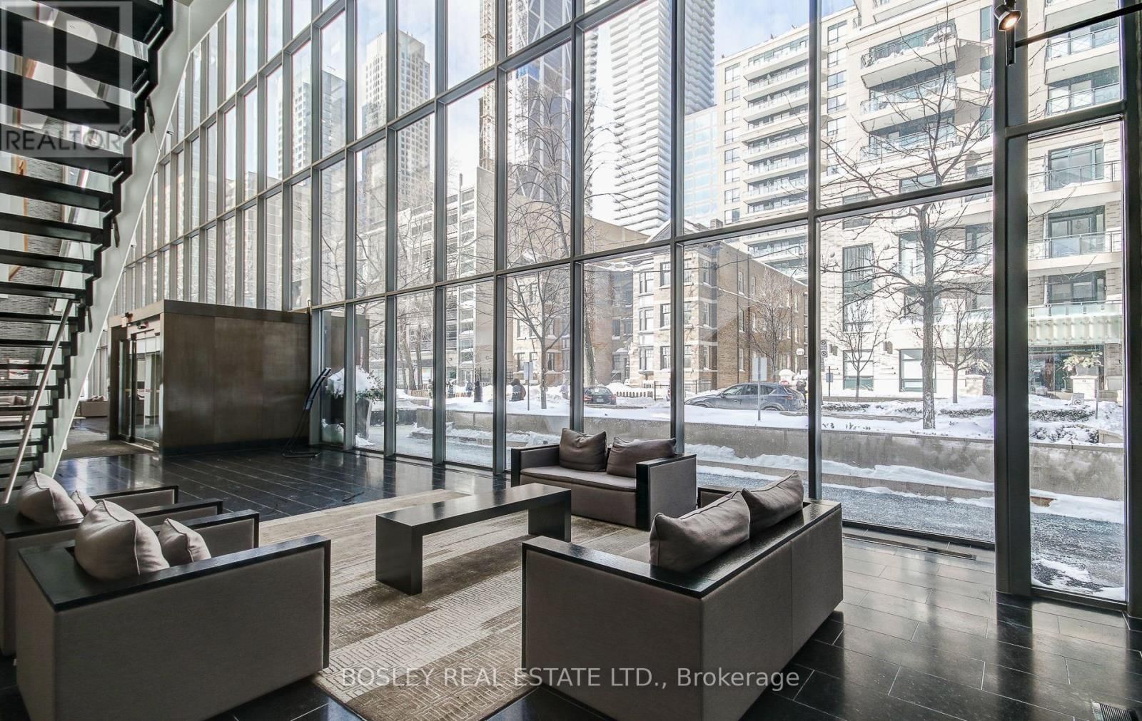 608 - 33 CHARLES STREET EAST Image 5