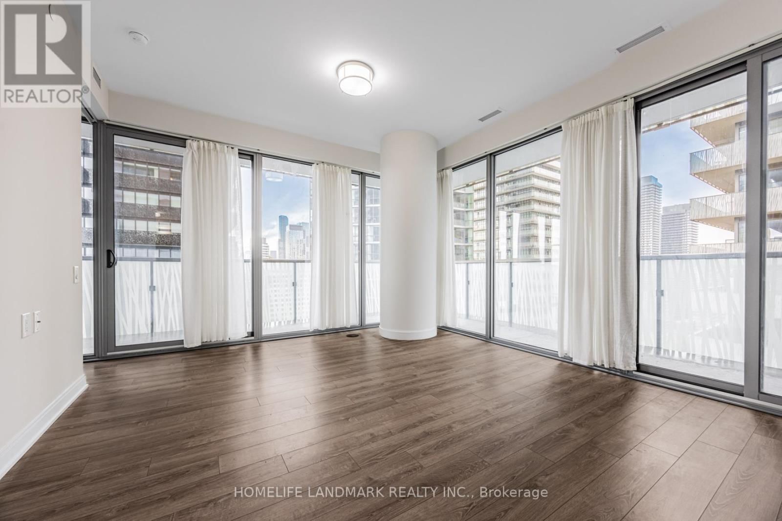 2305 - 50 CHARLES STREET EAST Image 15