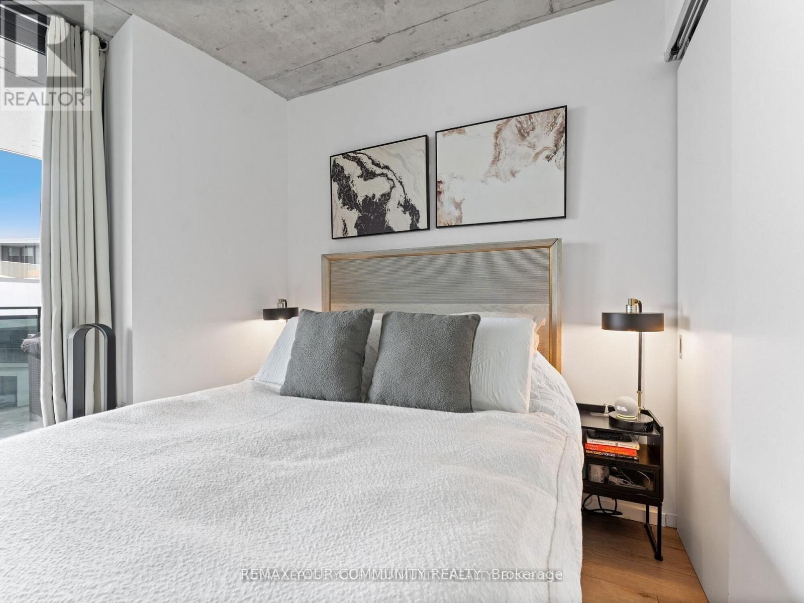 1108 - 21 LAWREN HARRIS SQUARE Image 10