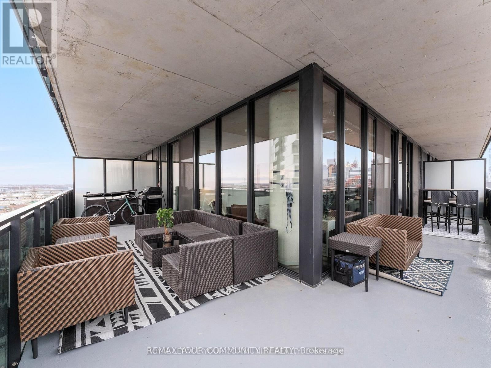 1108 - 21 LAWREN HARRIS SQUARE Image 14