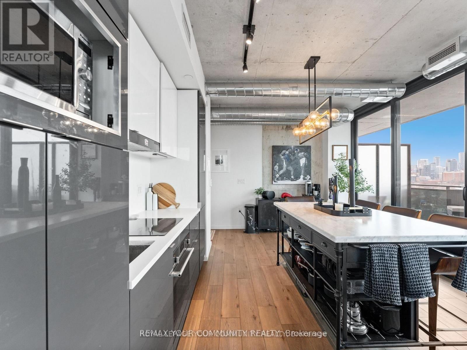 1108 - 21 LAWREN HARRIS SQUARE Image 8