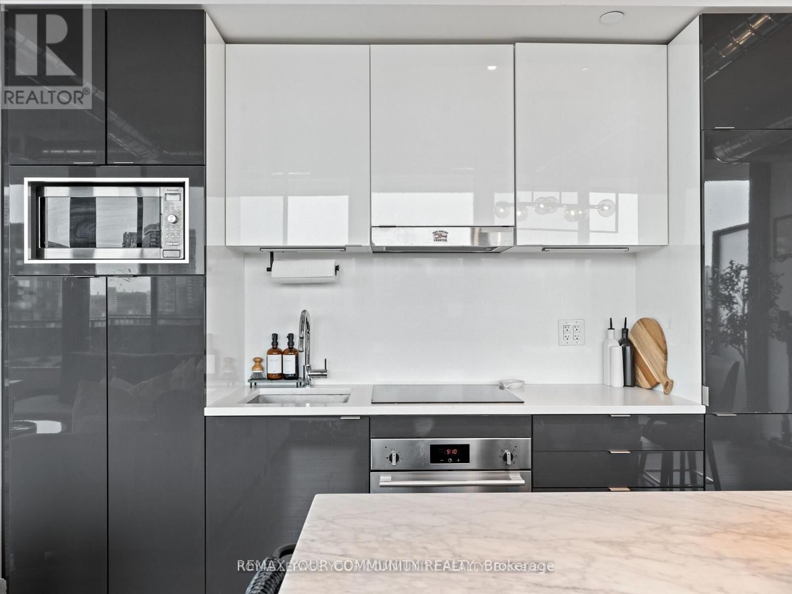 1108 - 21 LAWREN HARRIS SQUARE Image 9