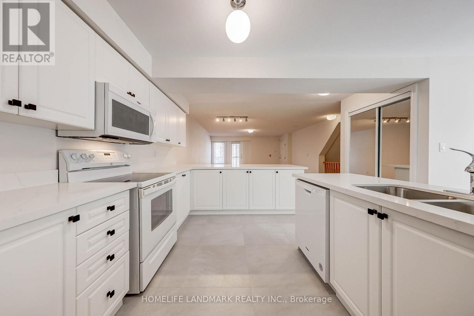 19 - 118 FINCH AVENUE WEST Image 10