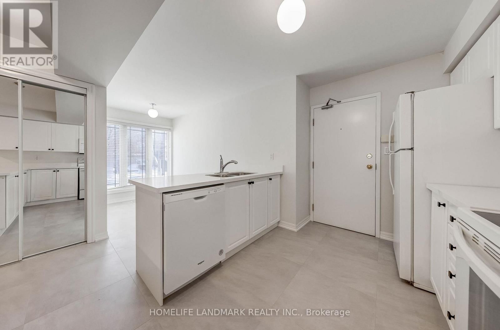 19 - 118 FINCH AVENUE WEST Image 12