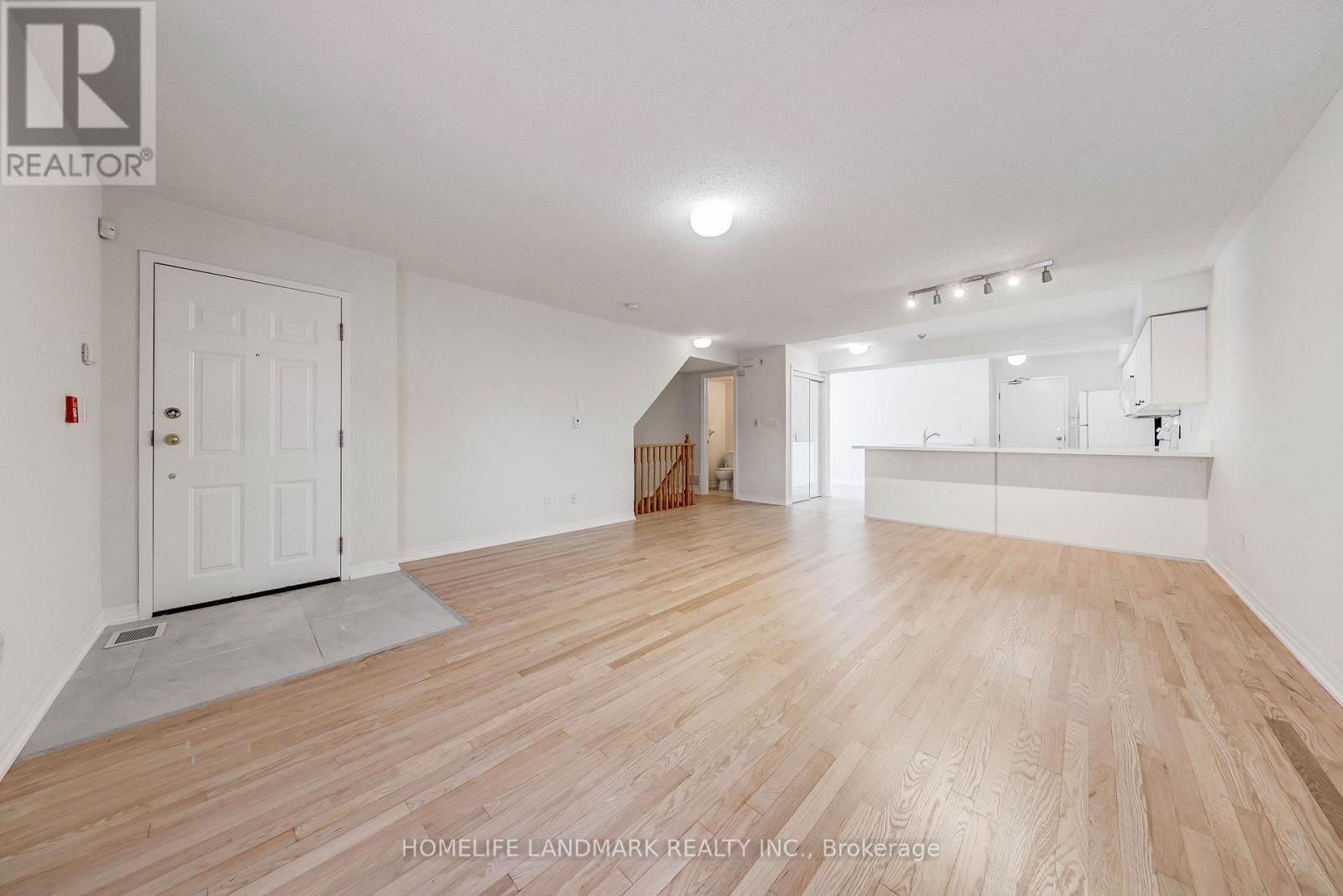 19 - 118 FINCH AVENUE WEST Image 19