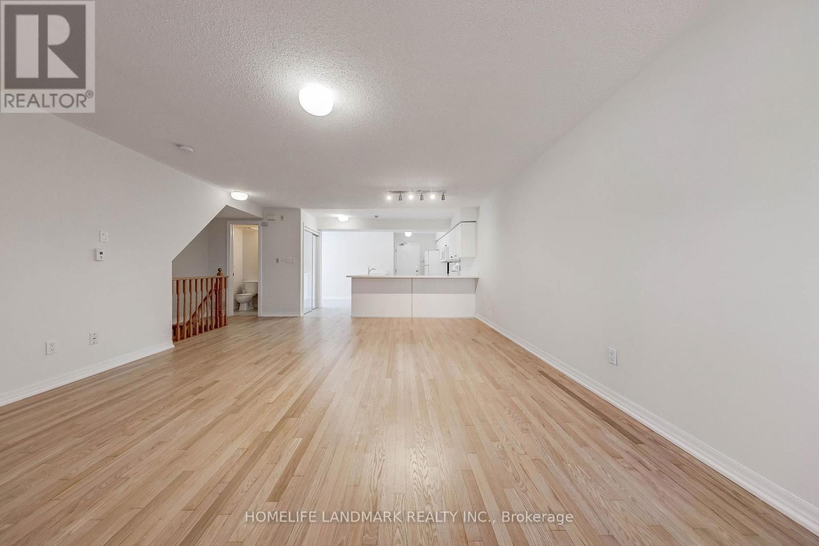 19 - 118 FINCH AVENUE WEST Image 8