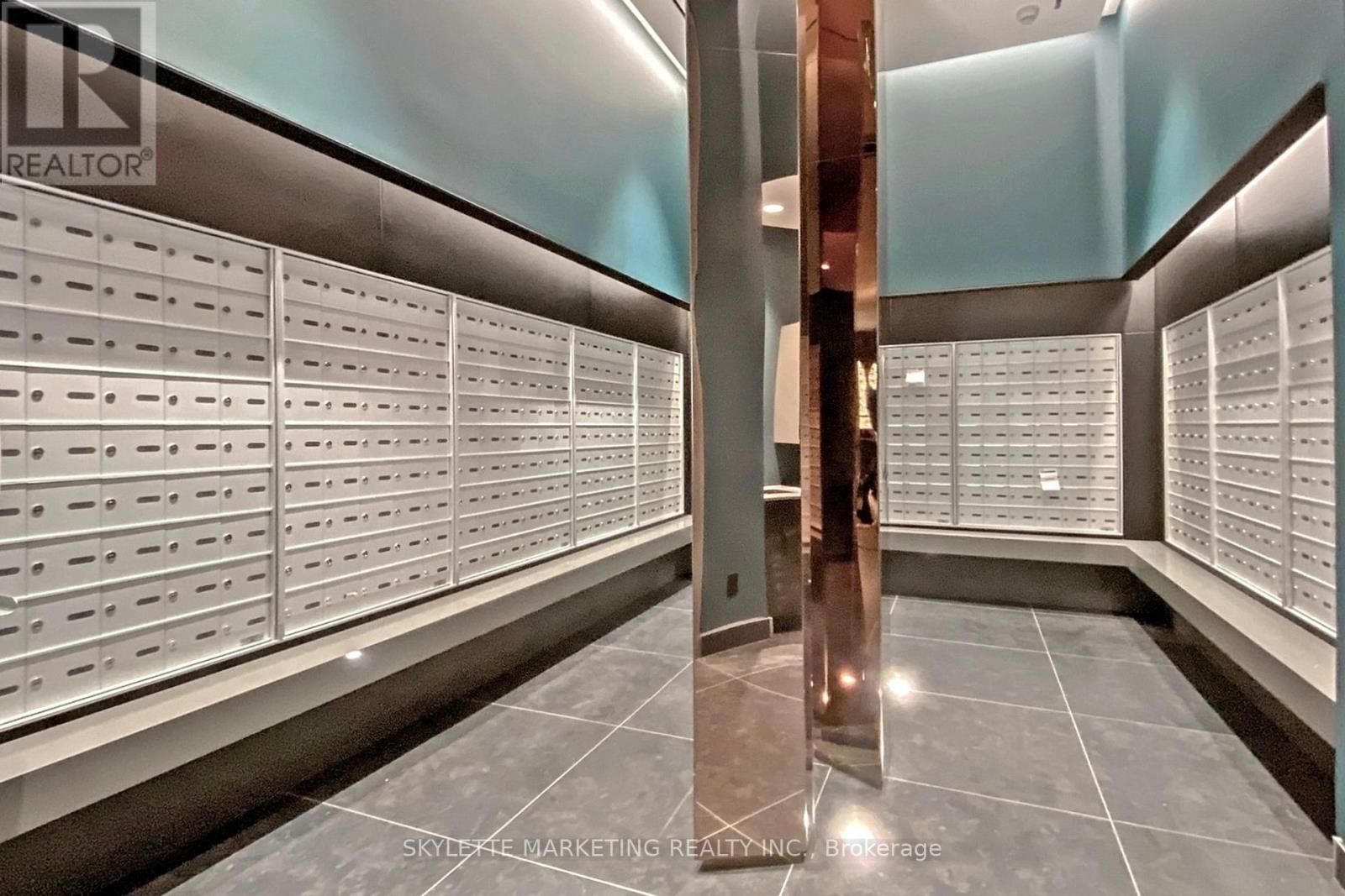 1616 - 25 RICHMOND STREET EAST Image 20