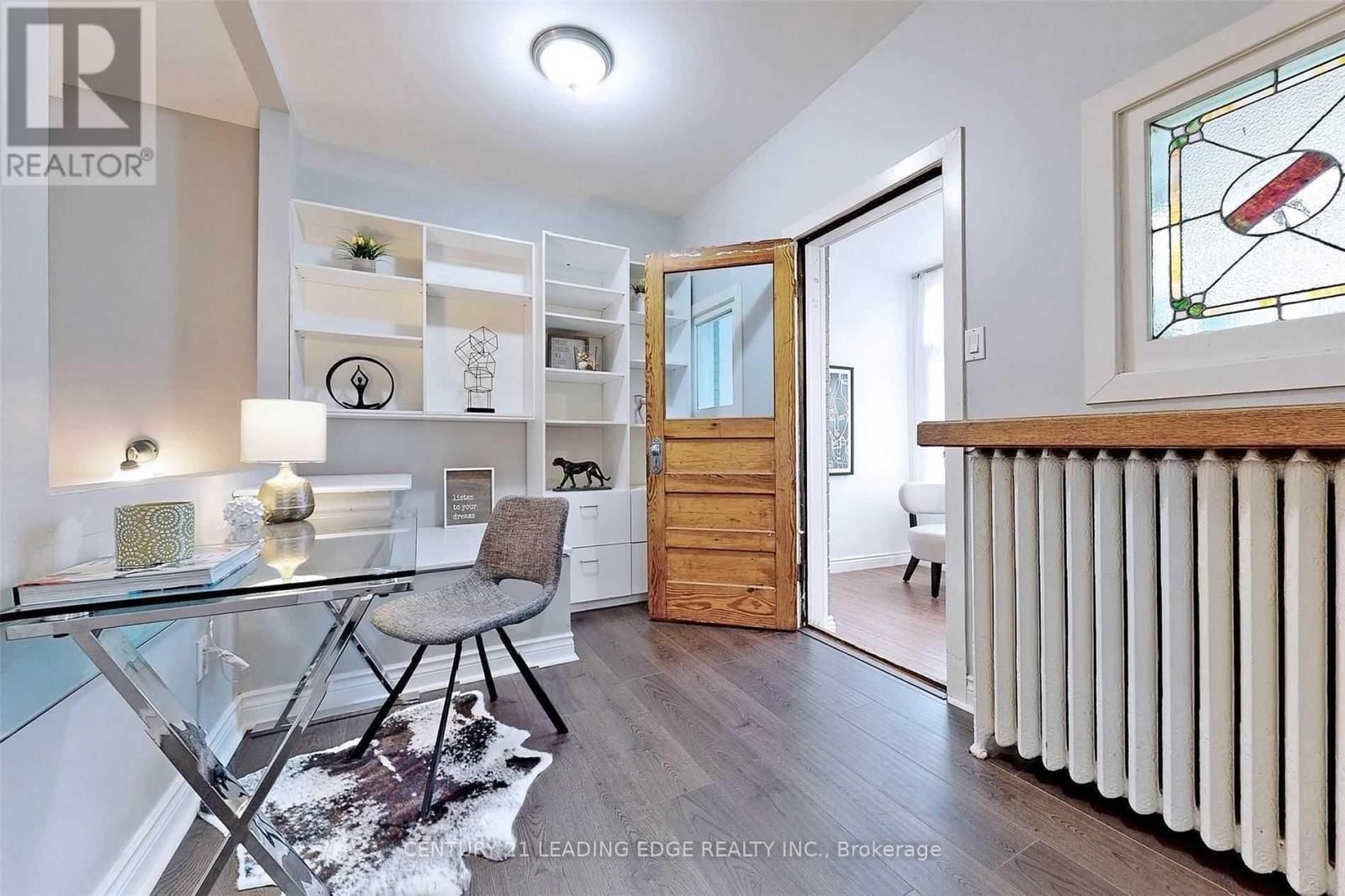 233 BORDEN STREET Image 19