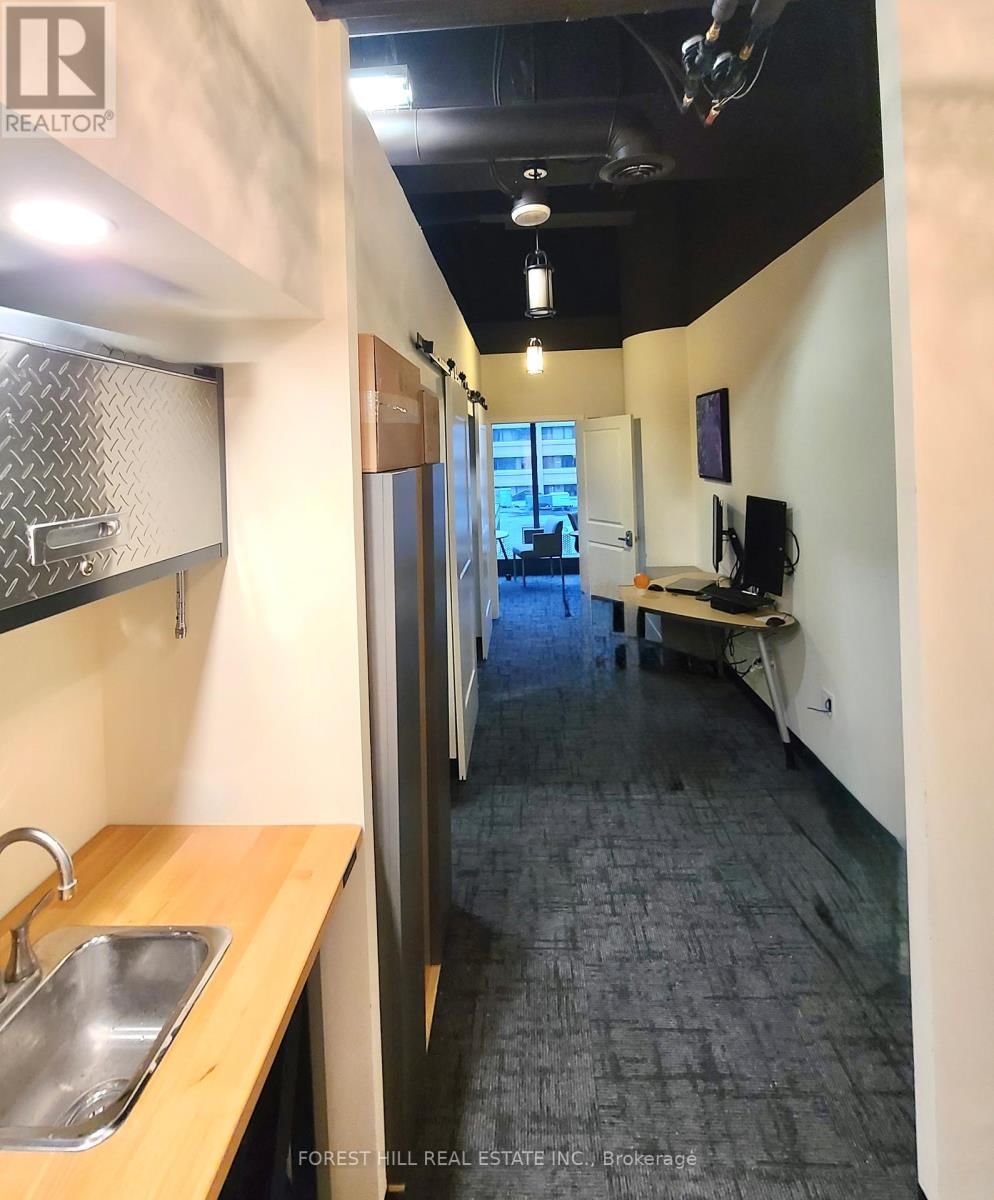 313 - 15 WELLESLEY STREET WEST Image 9