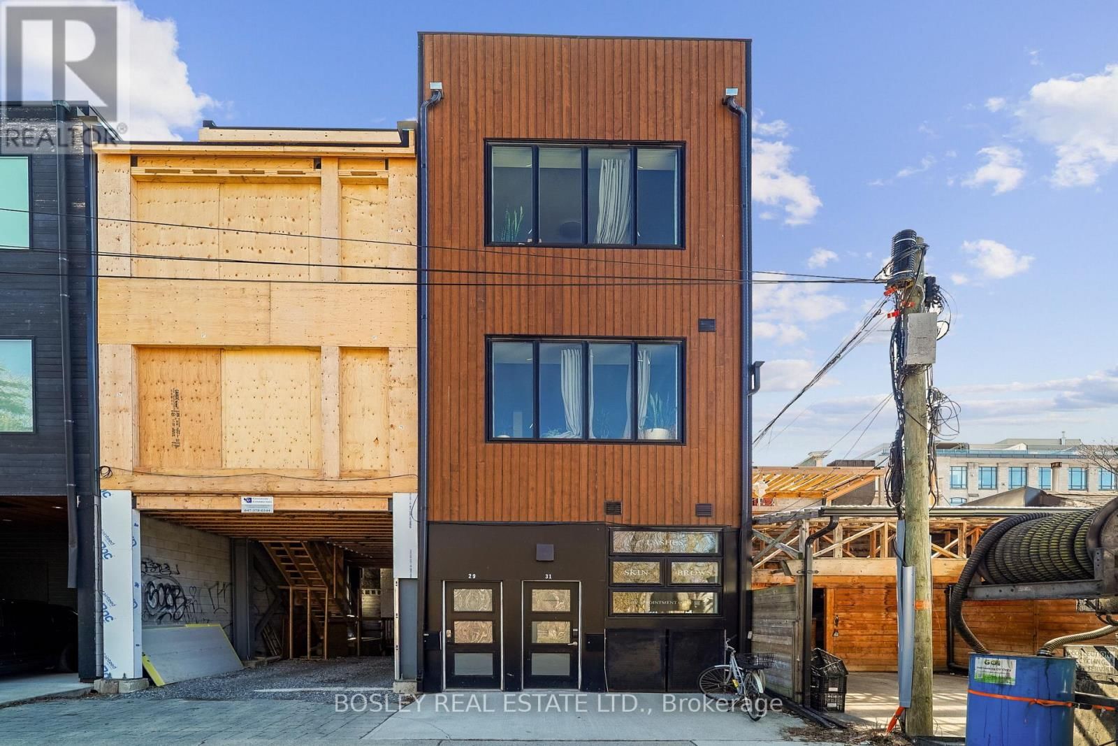 890 QUEEN STREET WEST Image 18