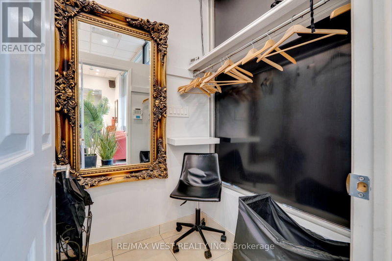 Image #1 of Business for Sale at Bayview, Toronto , Ontario