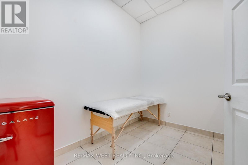 Image #1 of Business for Sale at Bayview, Toronto , Ontario