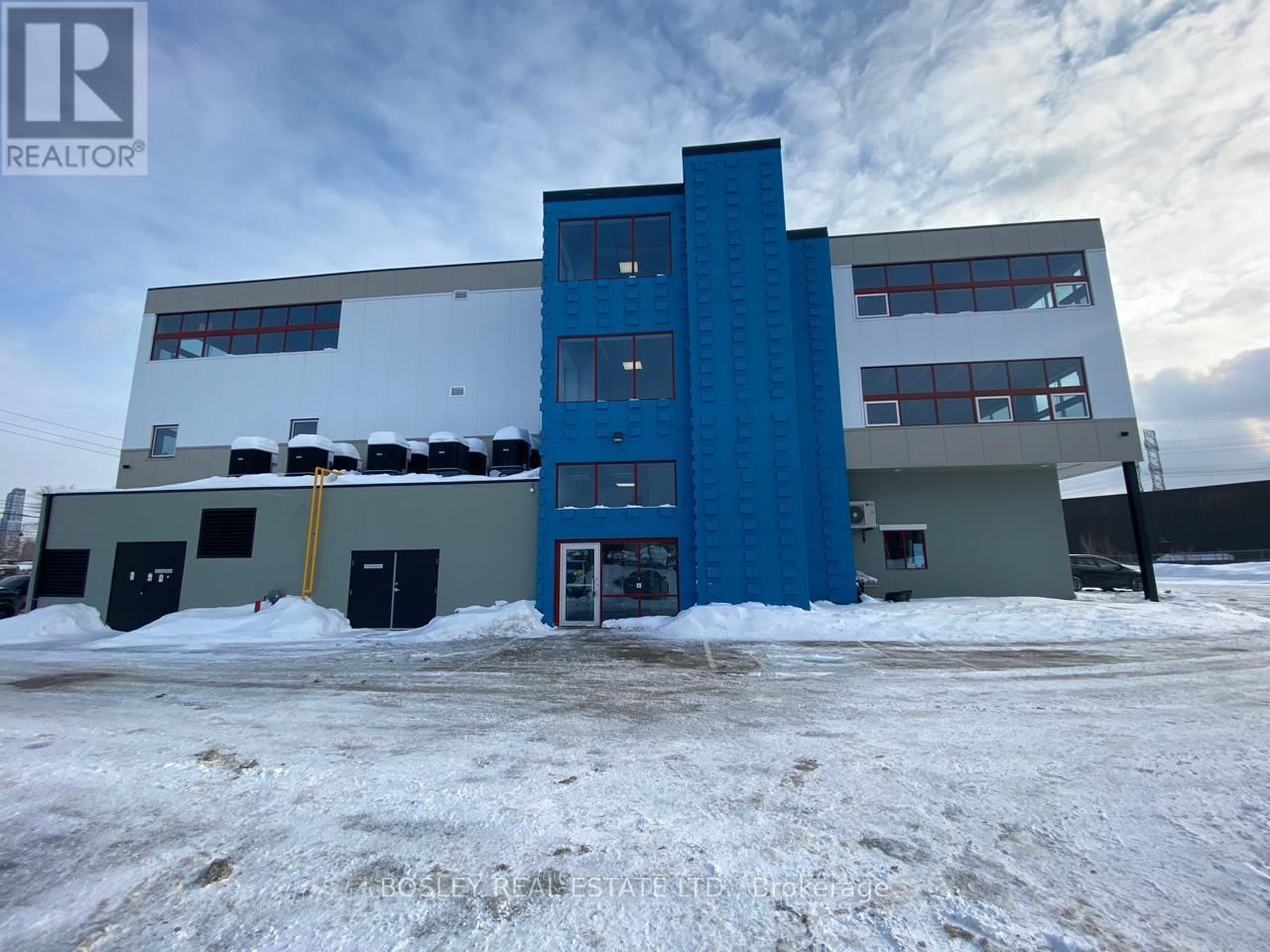 307/308 - 45 INDUSTRIAL STREET Image 10