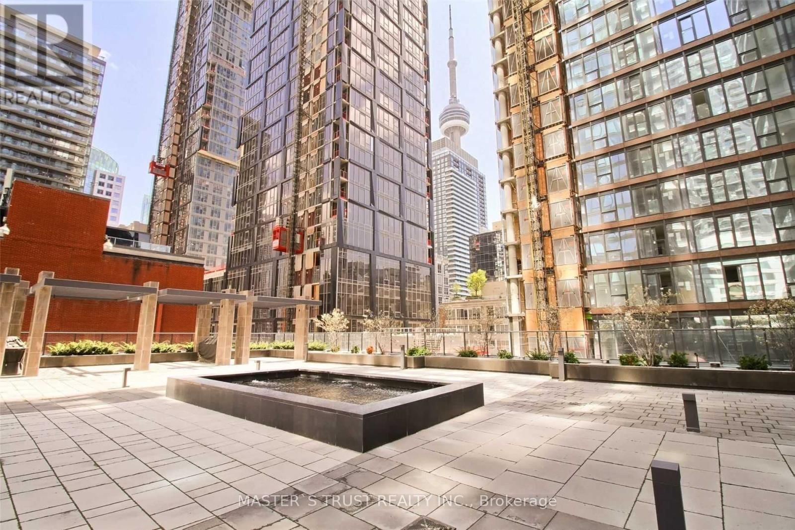 2509 - 125 BLUE JAYS WAY Image 17