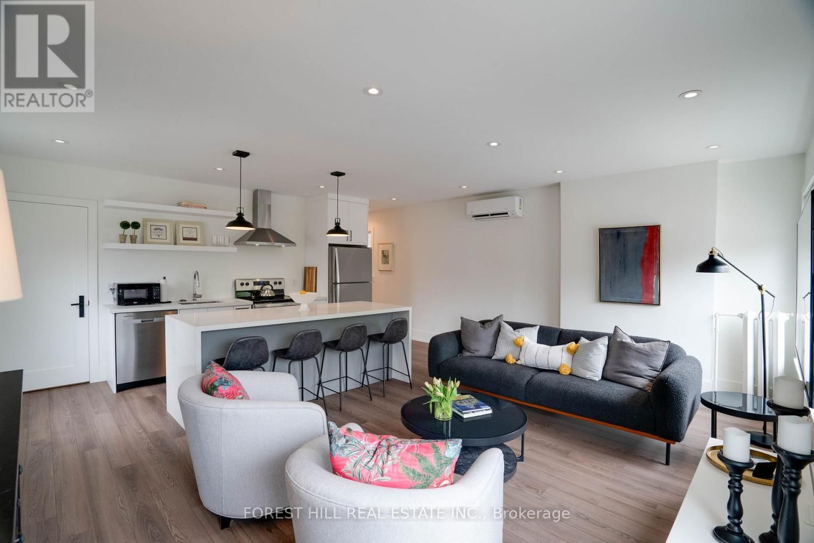 134 TYRREL AVENUE Image 28