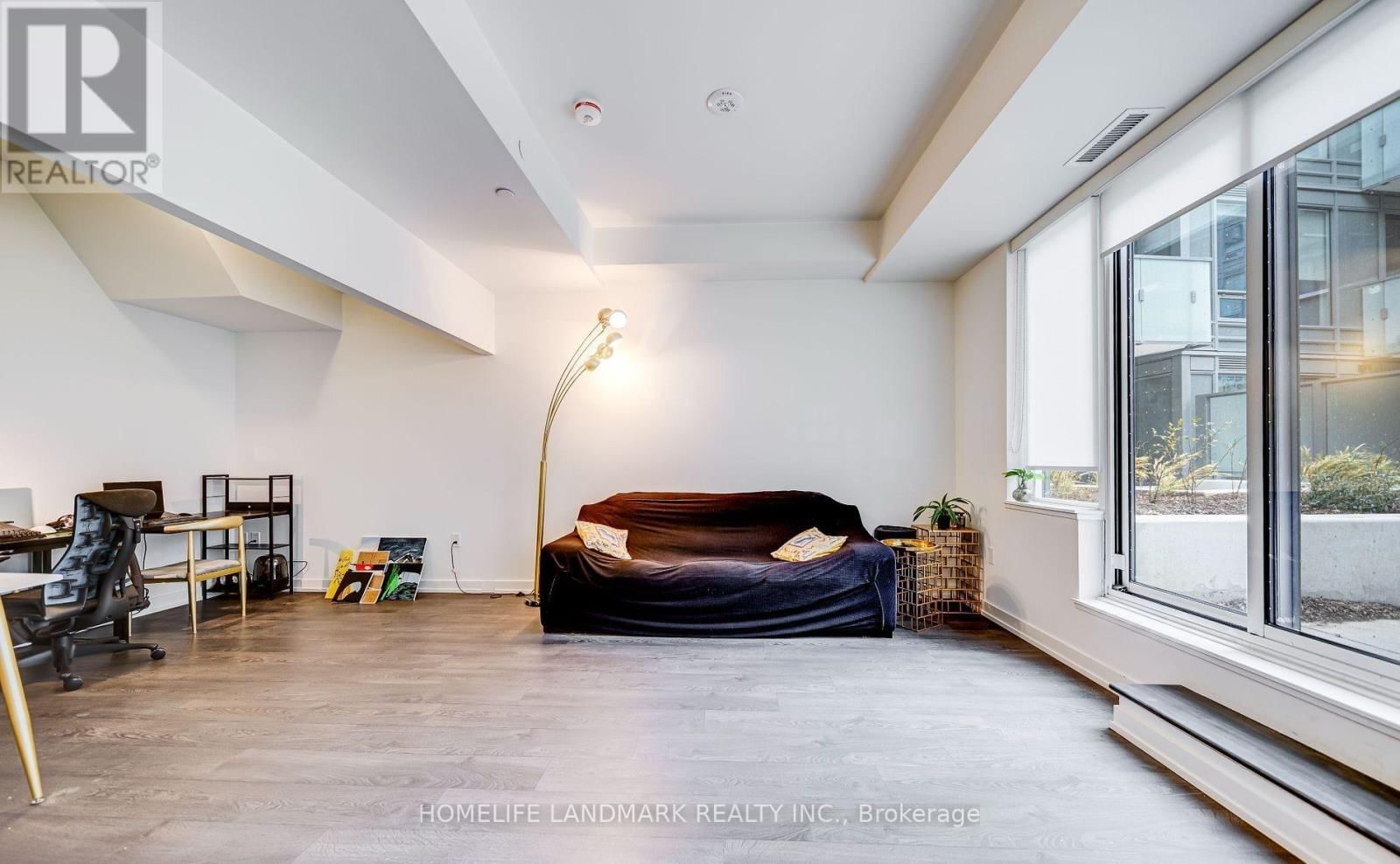 S305 - 8 OLYMPIC GARDEN DRIVE Image 14