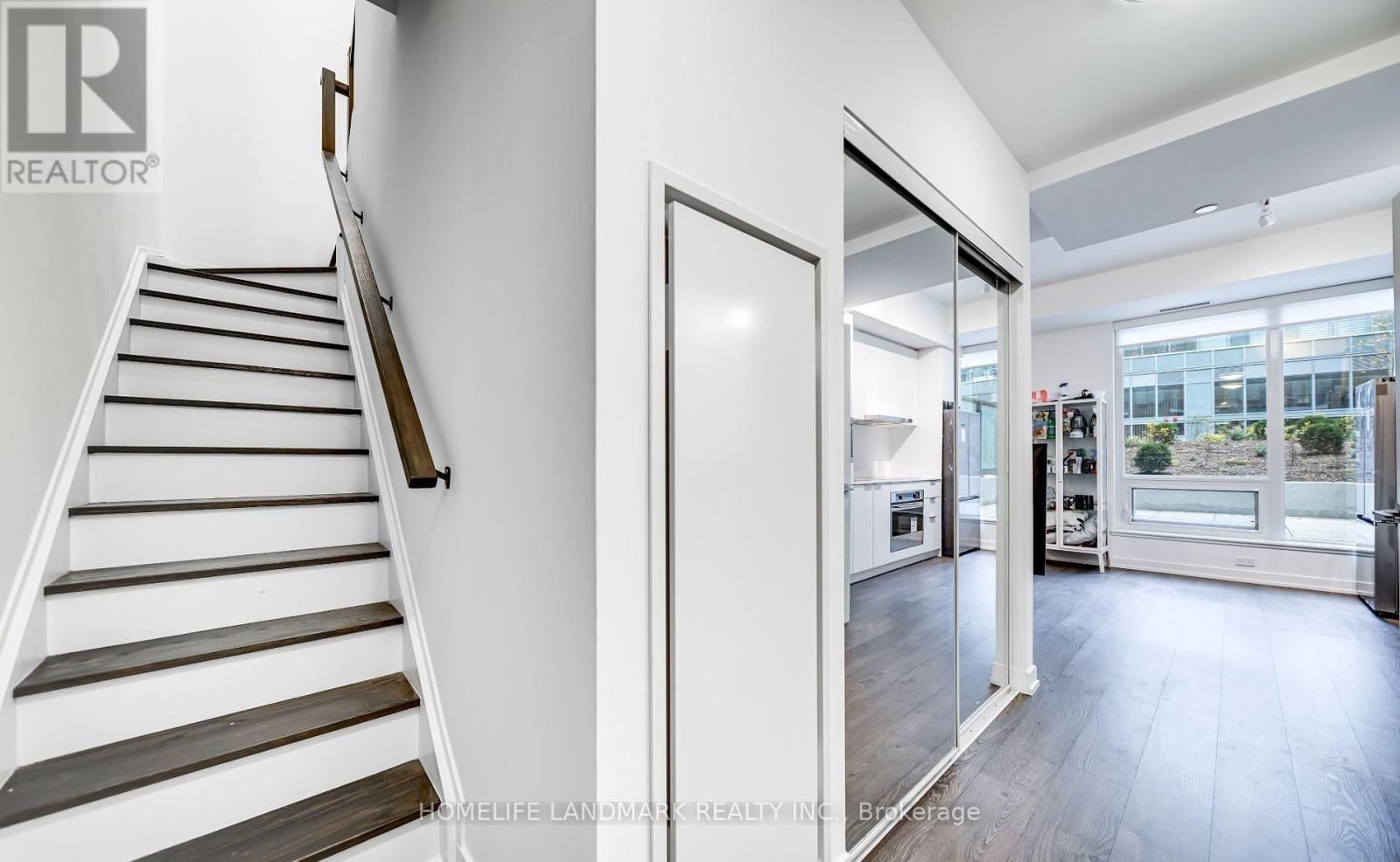 S305 - 8 OLYMPIC GARDEN DRIVE Image 19