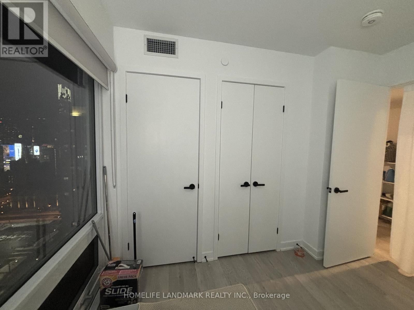 2311 - 88 QUEEN STREET EAST Image 8