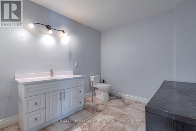 Image #1 of Commercial for Sale at Avenue, Toronto , Ontario