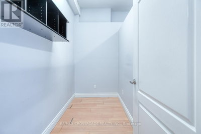 Image #1 of Commercial for Sale at Avenue, Toronto , Ontario