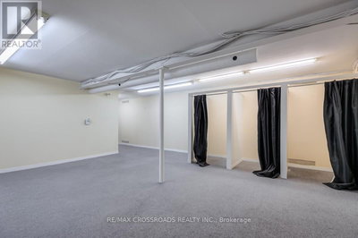 Image #1 of Commercial for Sale at Avenue, Toronto , Ontario