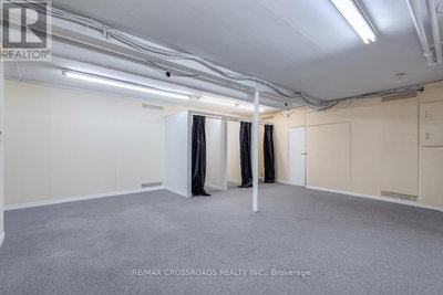 Image #1 of Commercial for Sale at Avenue, Toronto , Ontario