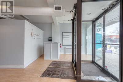 Image #1 of Commercial for Sale at Avenue, Toronto , Ontario