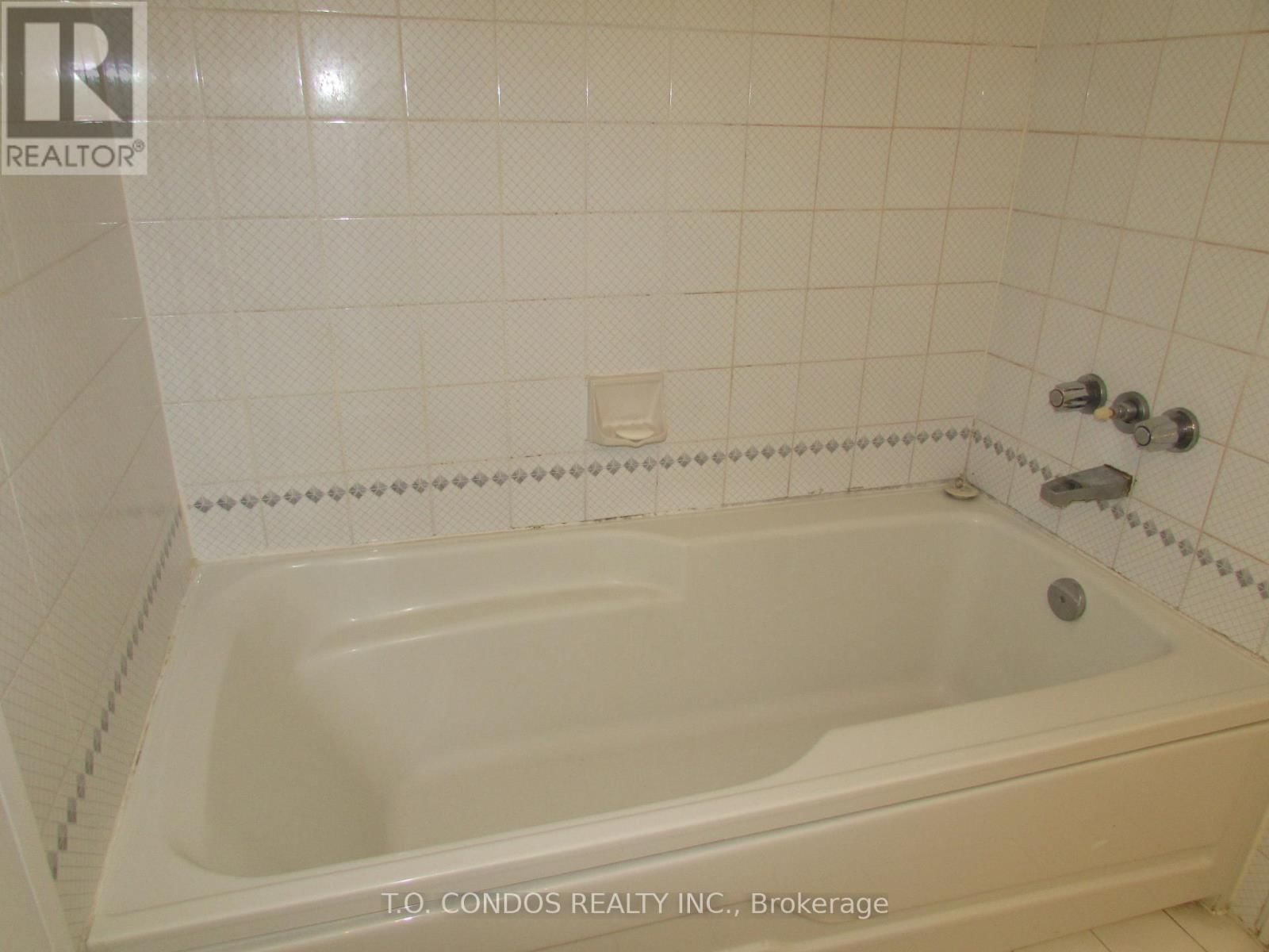 809 - 1001 BAY STREET Image 10