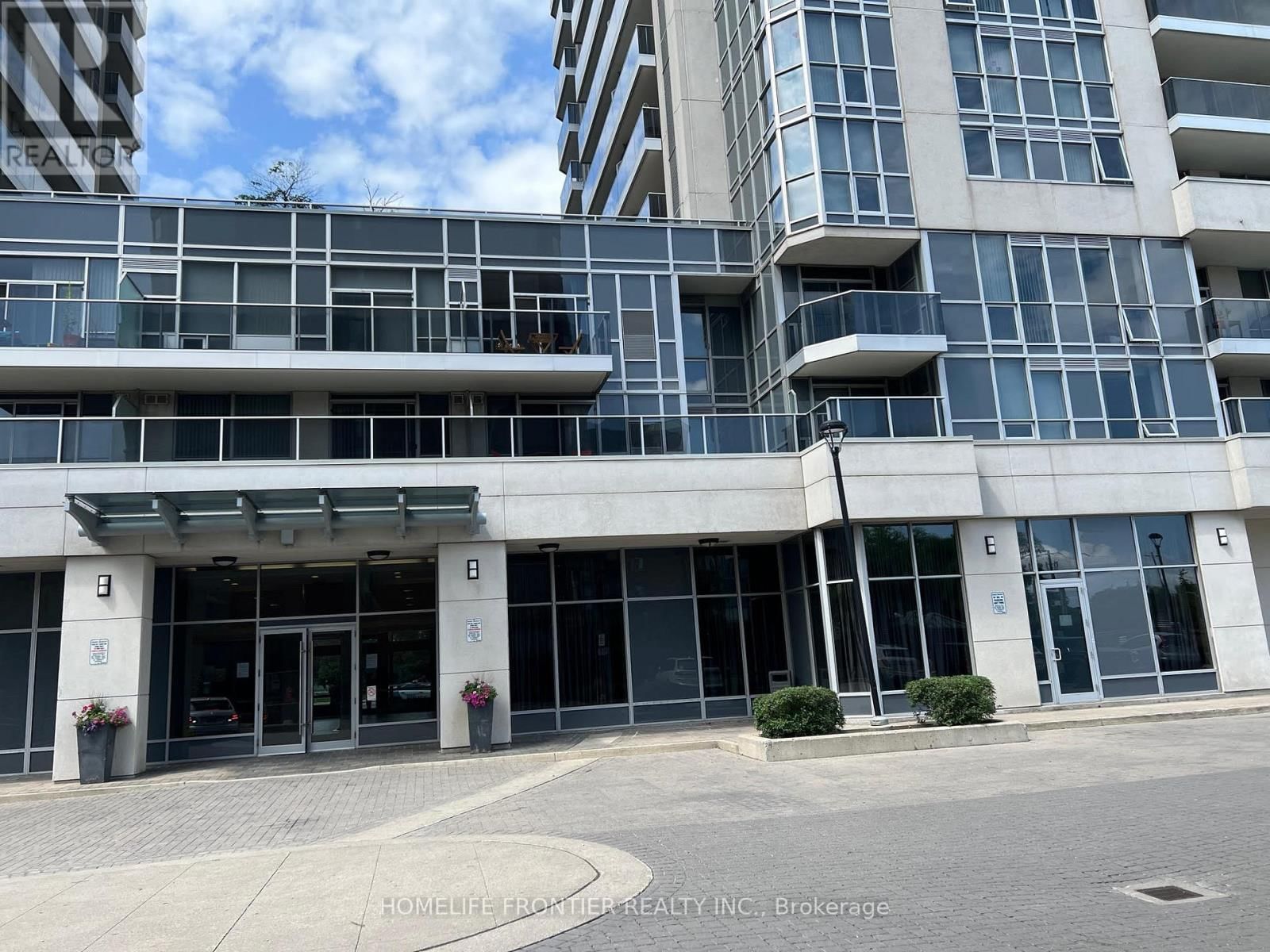 2302 - 5793 YONGE STREET Image 1