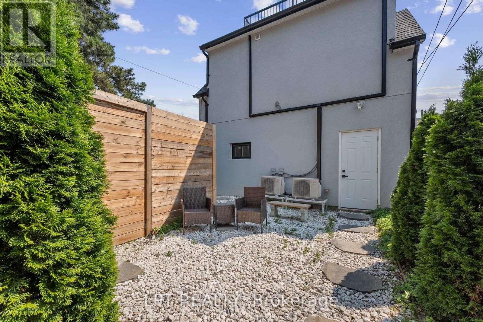 29 GRACE STREET Image 36