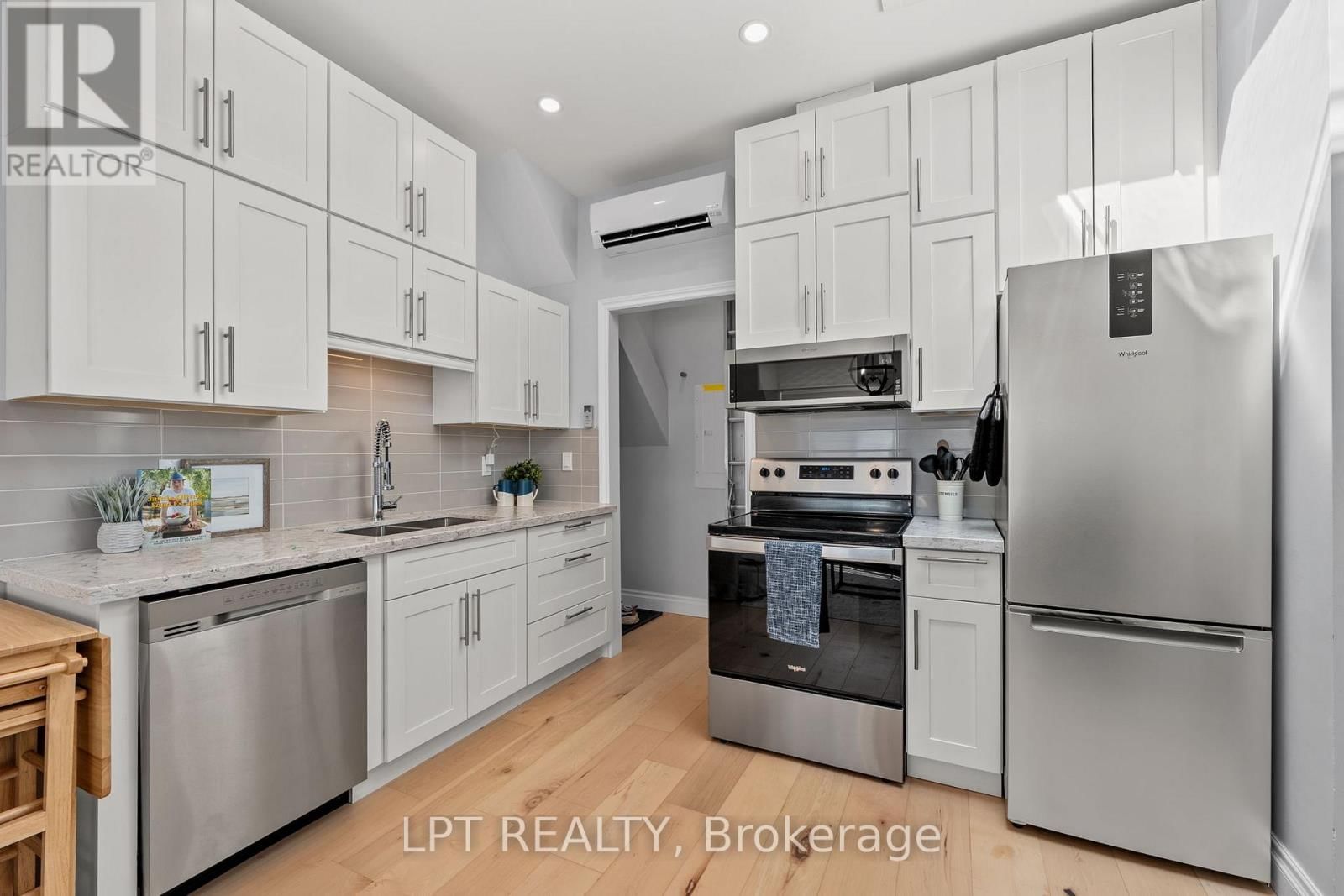 29 GRACE STREET Image 41