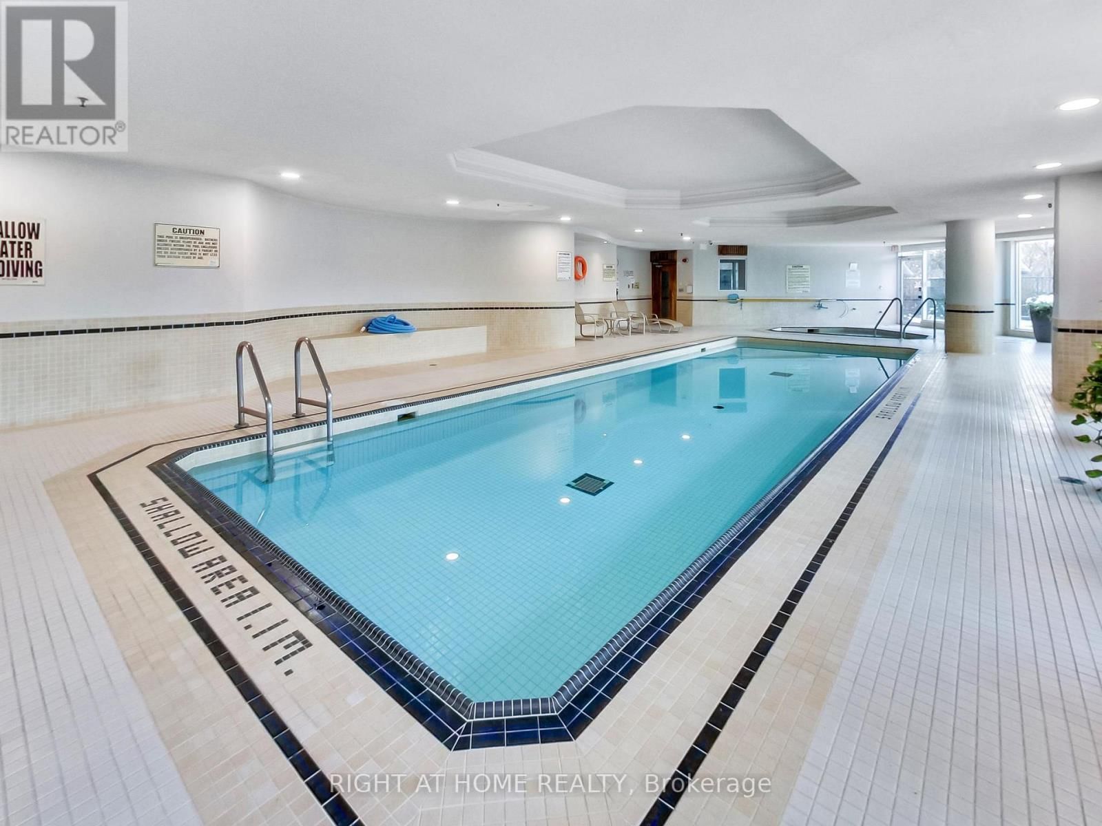 711 - 300 BLOOR STREET EAST Image 35