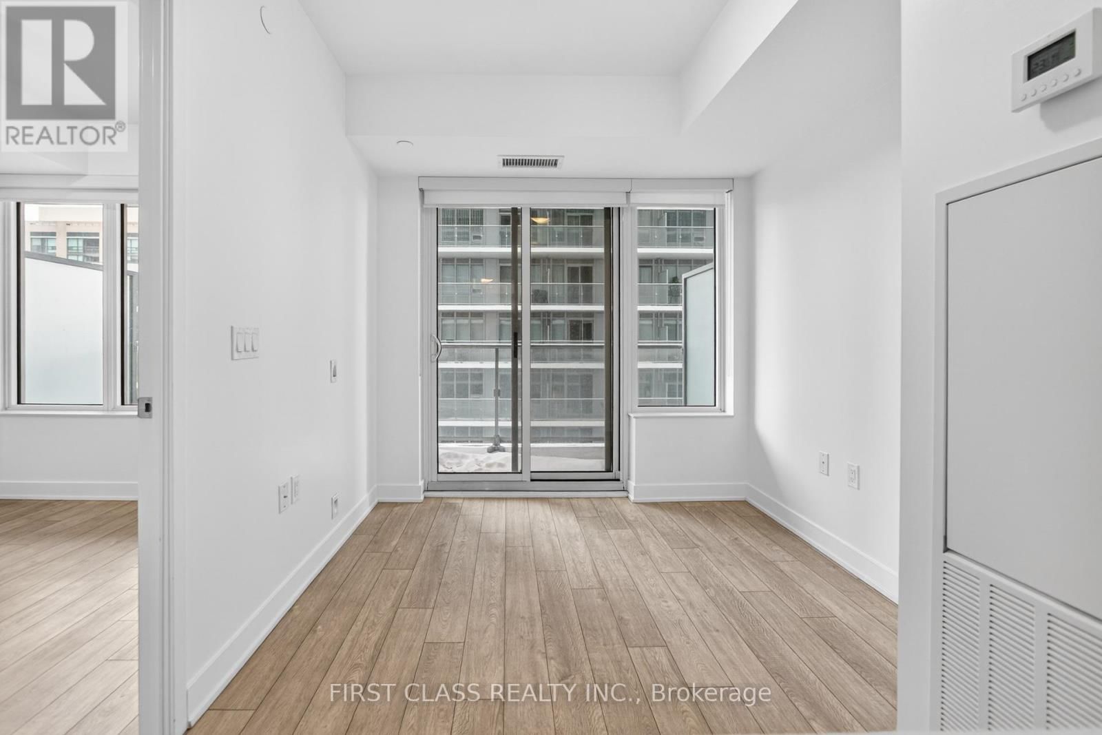 1615 - 195 REDPATH AVENUE Image 11