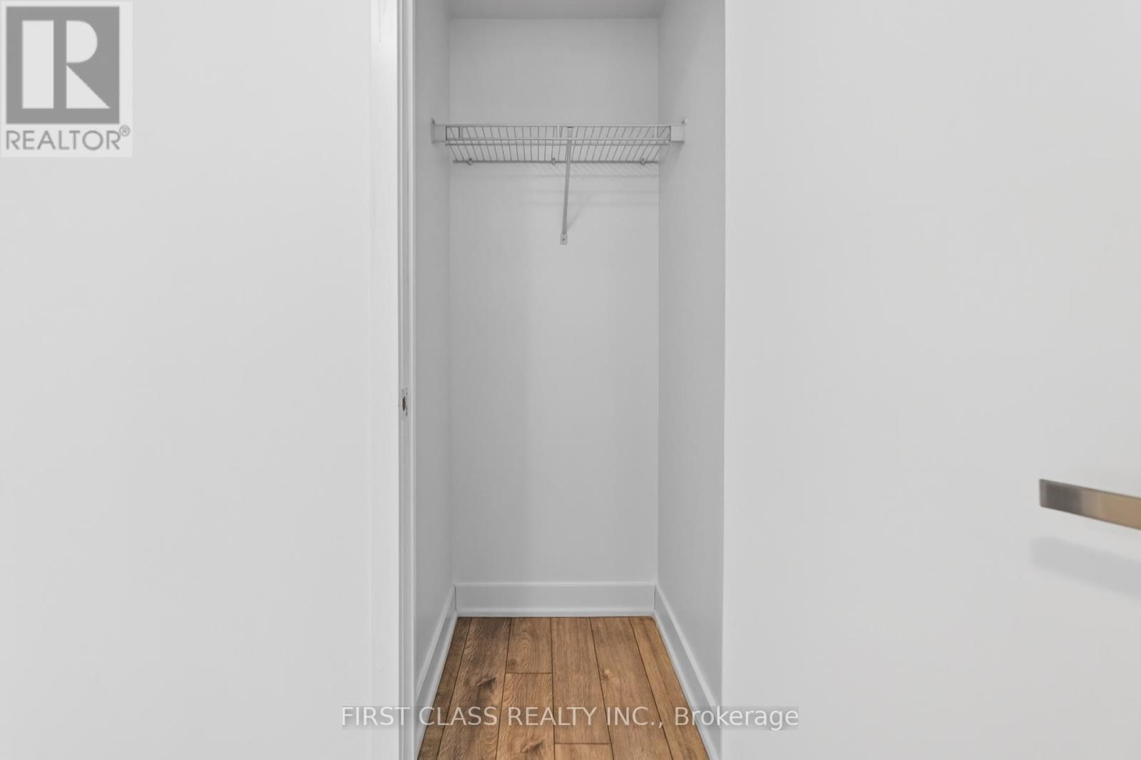 1615 - 195 REDPATH AVENUE Image 19